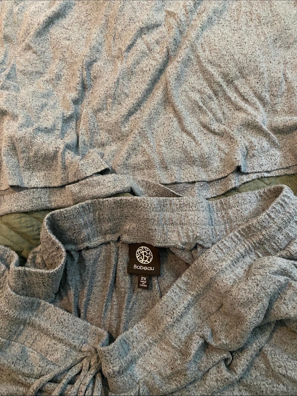bobeau Heather Gray Long-Sleeve Top & Drawstring Shorts Loungewear Set - Picture 2 of 2